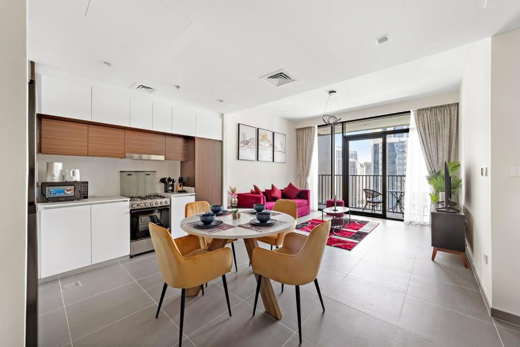 Elegant 1 Bedroom In Creek Edge * Dubai