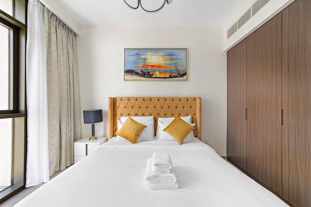 Elegant 1 Bedroom In Creek Edge * Dubai