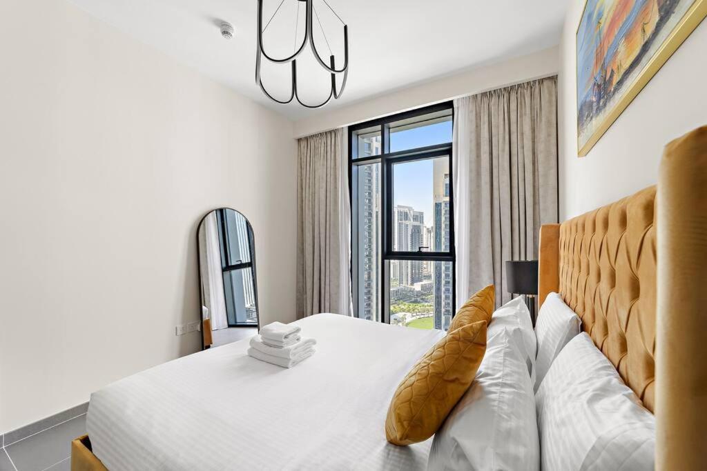 Apartment Elegant 1 Bedroom In Creek Edge Dubai