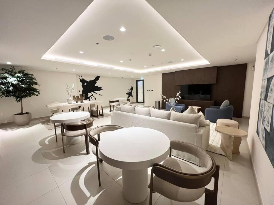Elegant 1 Bedroom In Creek Edge